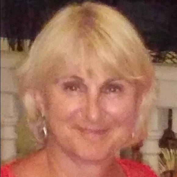 Meet your Posher, Lorrie - Picture 1 of 1